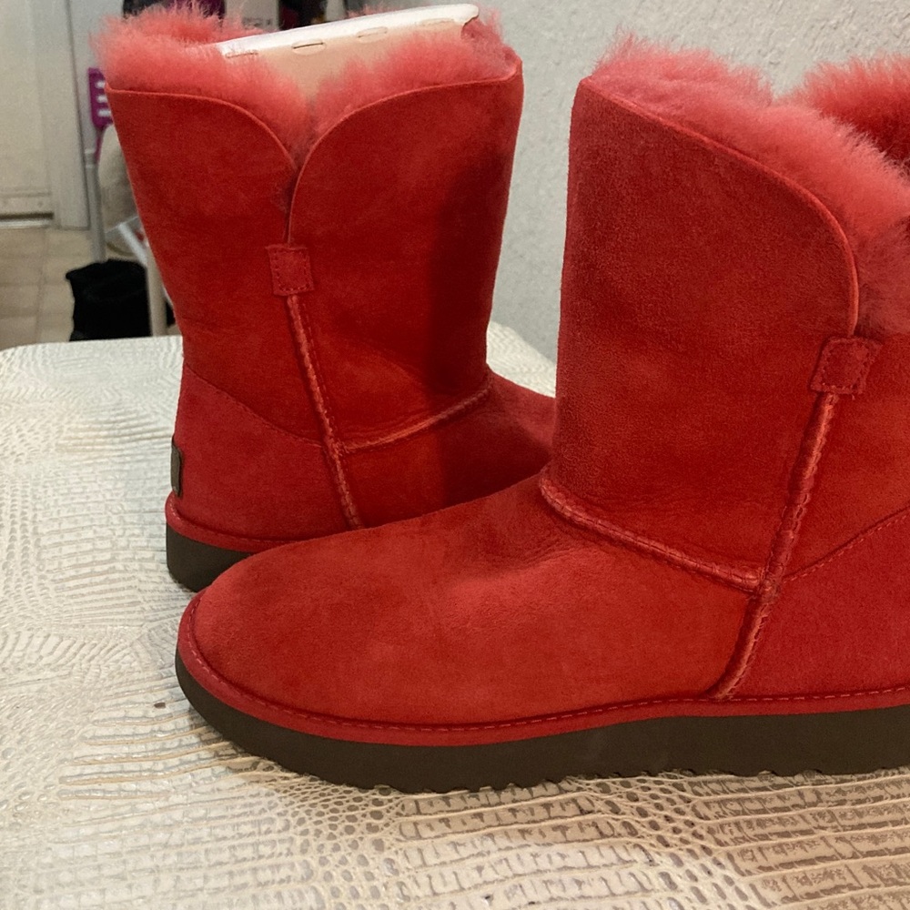 5.5 UGG Red Ankle Boots with Fur Lining